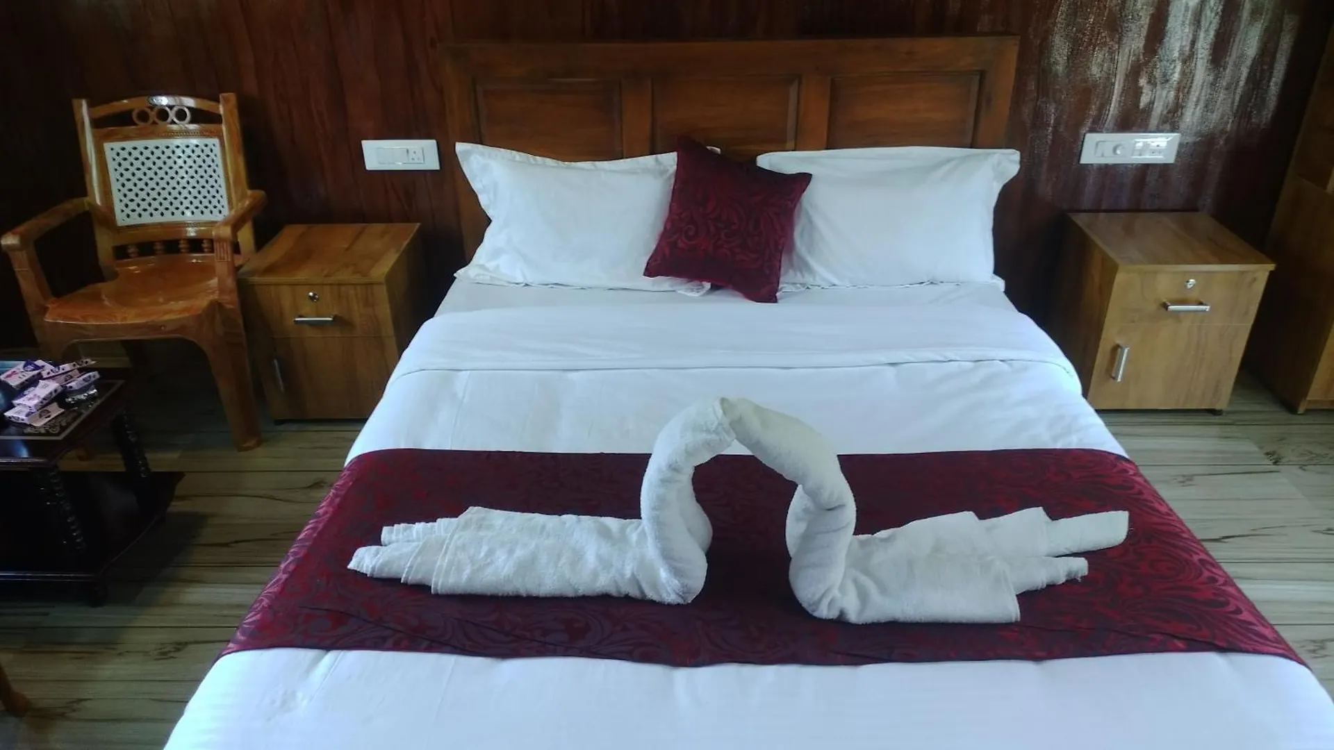 Don'S River Valley Jungle Resort Maraiyūr